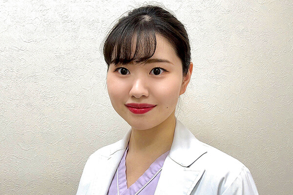 歯科医師 木本 百栄